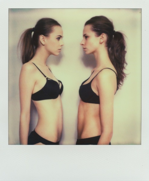 WAVE MODELS & THE IMPOSSIBLE PROJECT – POLAROIDY